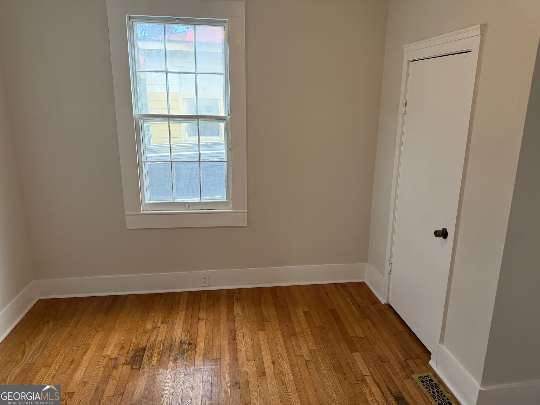 2 bedroom, 1 bathroom single family residence for sale at 737 E 37th Street, Savannah, GA 31401 — photo 10