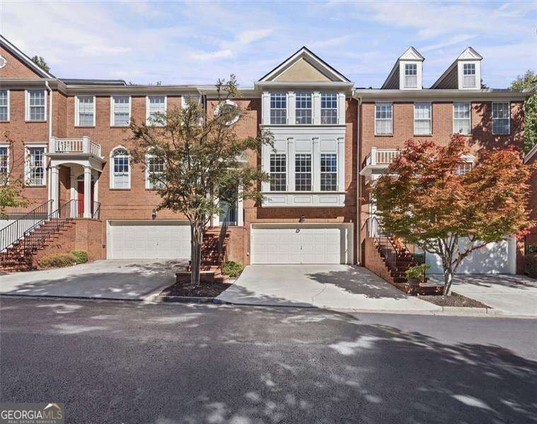 4 bedroom, 3 bathroom, 2,252 sq ft townhouse for sale at 2493 Bridlewood Drive 9, Atlanta, GA 30339 — photo 2