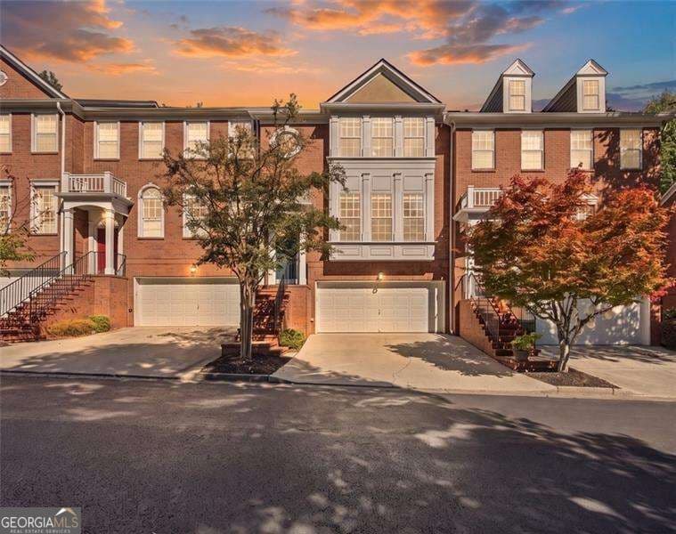 4 bedroom, 3 bathroom, 2,252 sq ft townhouse for sale at 2493 Bridlewood Drive 9, Atlanta, GA 30339 — photo 1 of 44