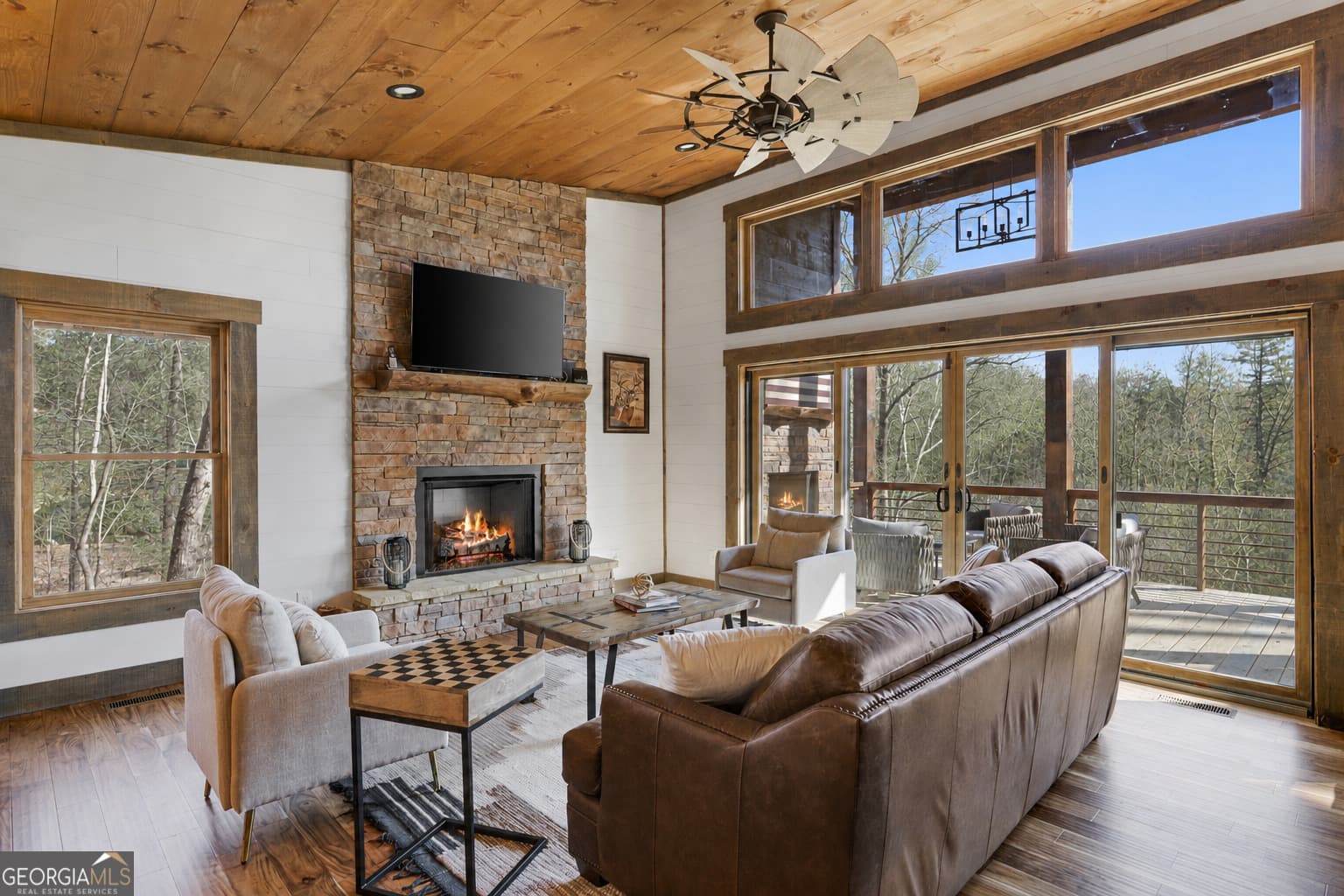 3 bedroom, 3.5 bathroom, 2,080 sq ft cabin,single family residence for sale at 224 Woodland Trail, Epworth, GA 30541 — photo 5