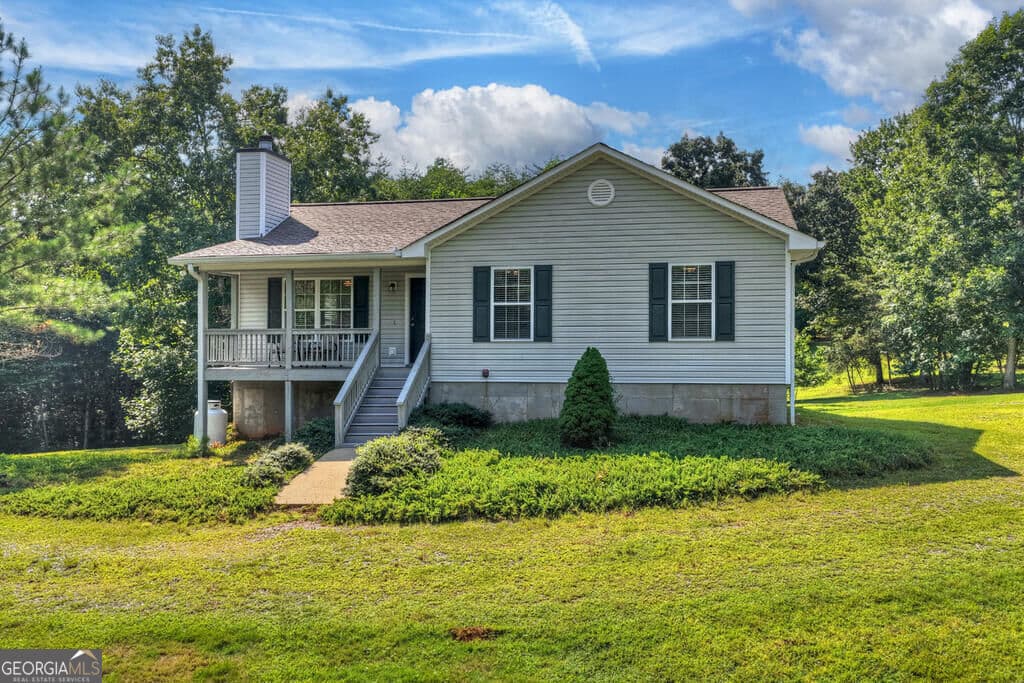 3 bedroom, 2 bathroom, 2,304 sq ft single family residence for sale at 96 Creekside Drive, Mccaysville, GA 30555 — photo 3