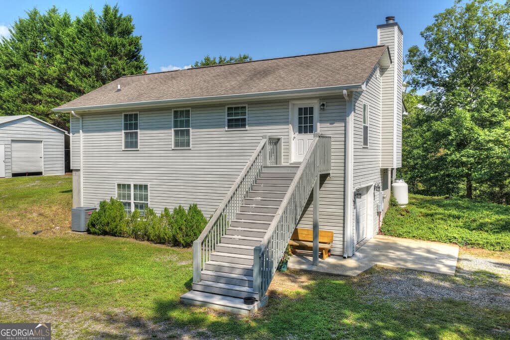 3 bedroom, 2 bathroom, 2,304 sq ft single family residence for sale at 96 Creekside Drive, Mccaysville, GA 30555 — photo 5