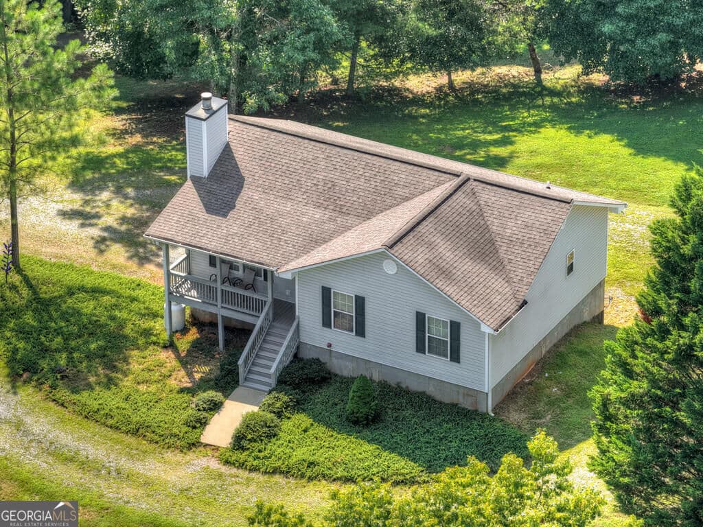 3 bedroom, 2 bathroom, 2,304 sq ft single family residence for sale at 96 Creekside Drive, Mccaysville, GA 30555 — photo 8