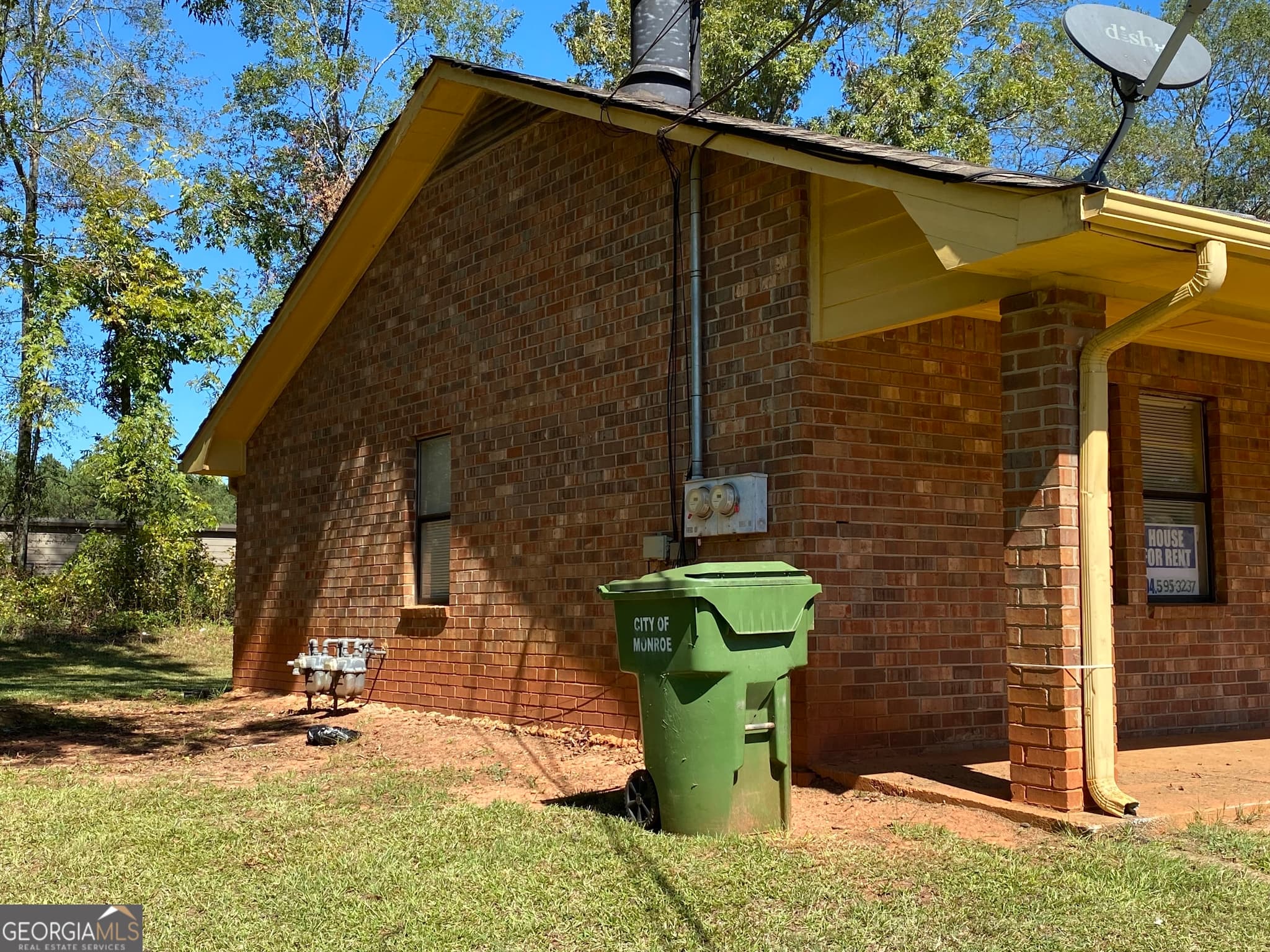 2 bedroom, 1 bathroom, 986 sq ft duplex for rent at 129 Tanglewood Drive B, Monroe, GA 30656 for $950 a month — photo 2