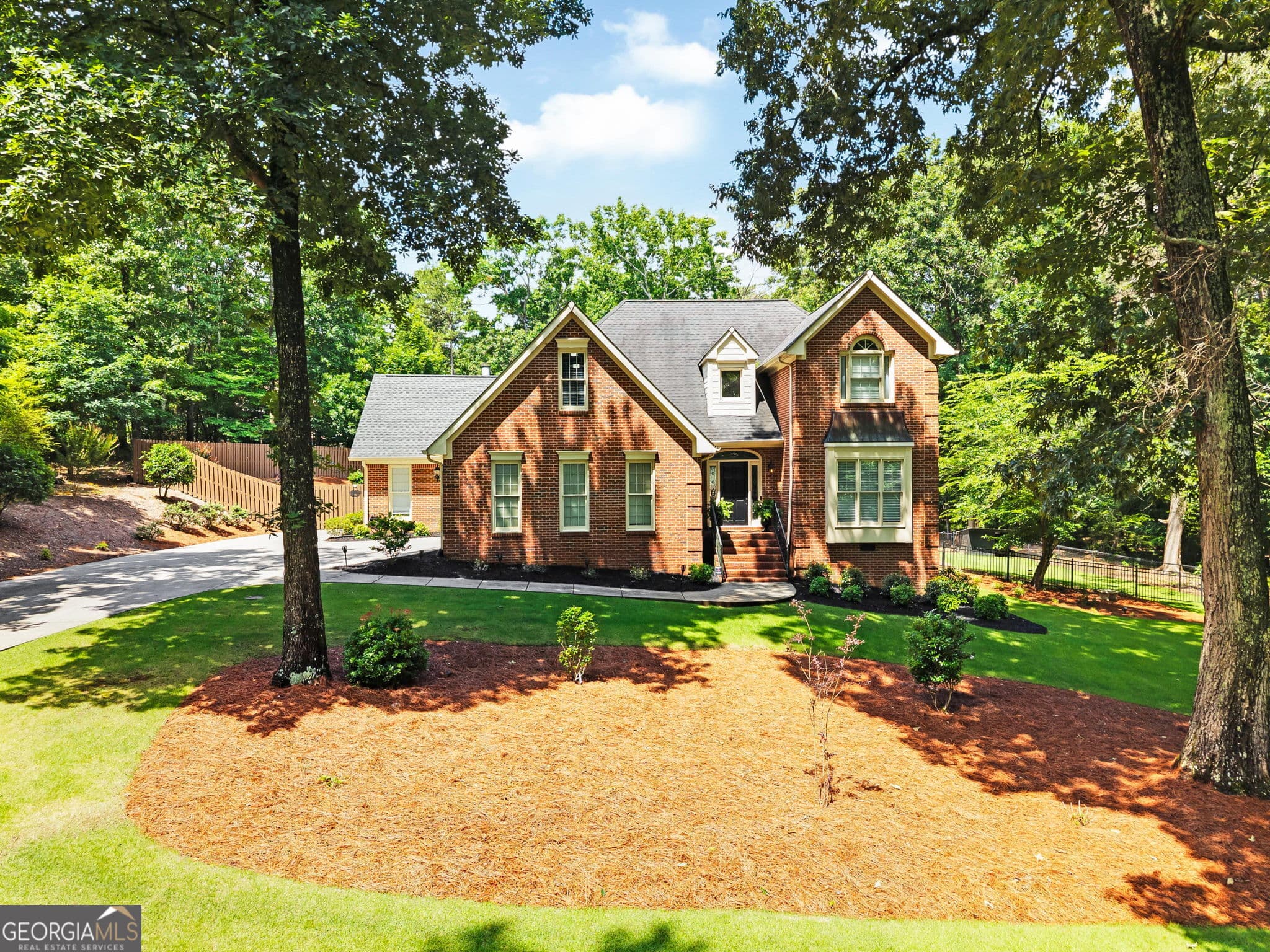 4 bedroom, 2.5 bathroom single family residence sold at 460 Saddlebrook Drive, Calhoun, GA 30701