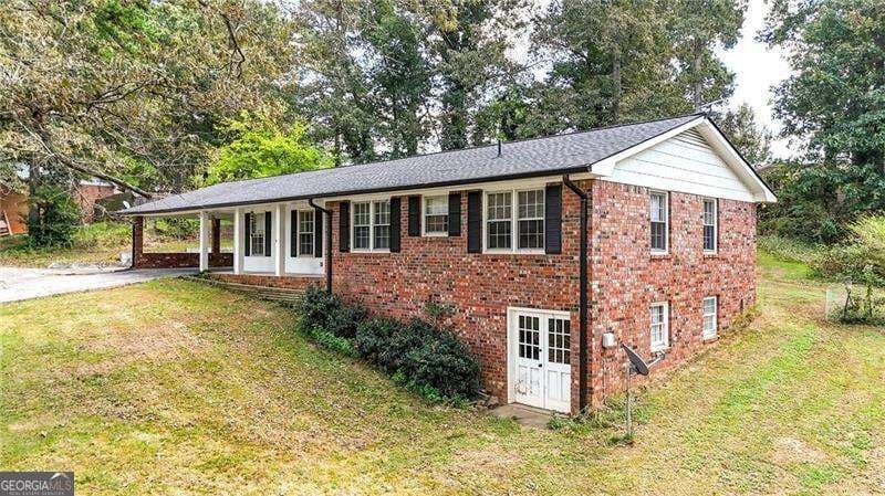 3 bedroom, 2 bathroom, 1,640 sq ft single family residence for sale at 45 Bishop Road, Cartersville, GA 30121 — photo 2
