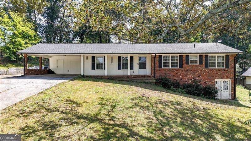 3 bedroom, 2 bathroom, 1,640 sq ft single family residence for sale at 45 Bishop Road, Cartersville, GA 30121 — photo 1 of 40