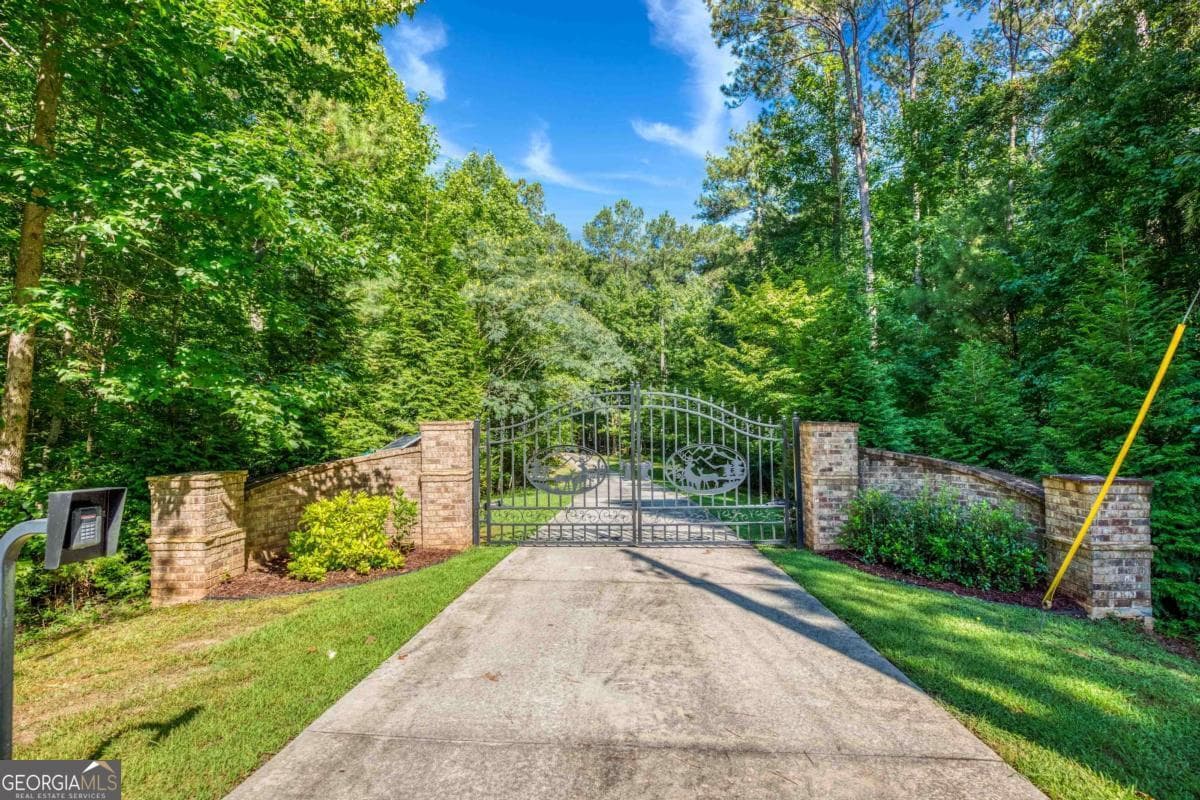 7 bedroom, 5.5 bathroom single family residence for sale at 4275 Jersey Covington Road, Covington, GA 30014 — photo 4