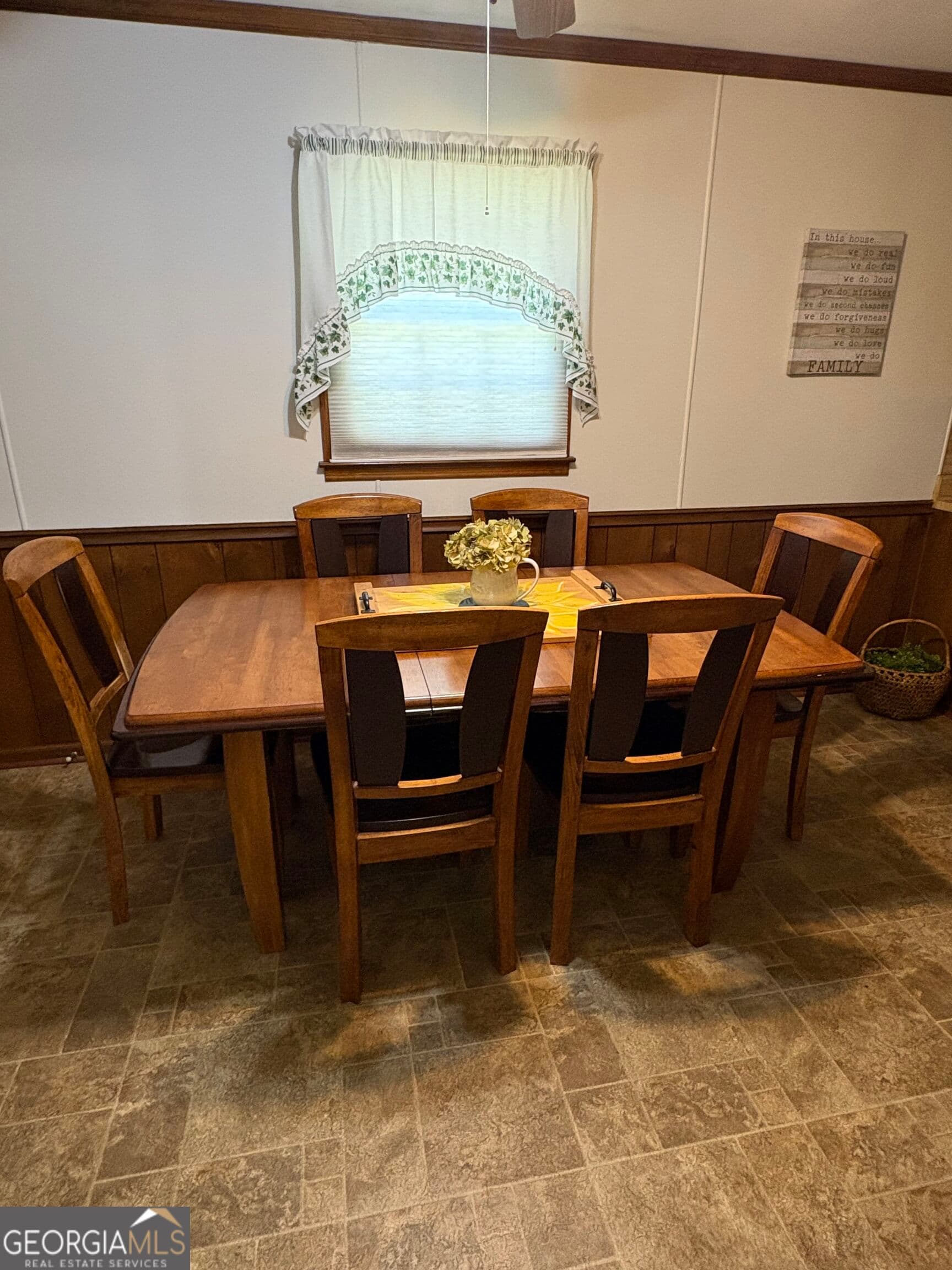 3 bedroom, 1 bathroom, 1,022 sq ft single family residence for sale at 3000 15th Avenue, Valley, AL 36854 — photo 3