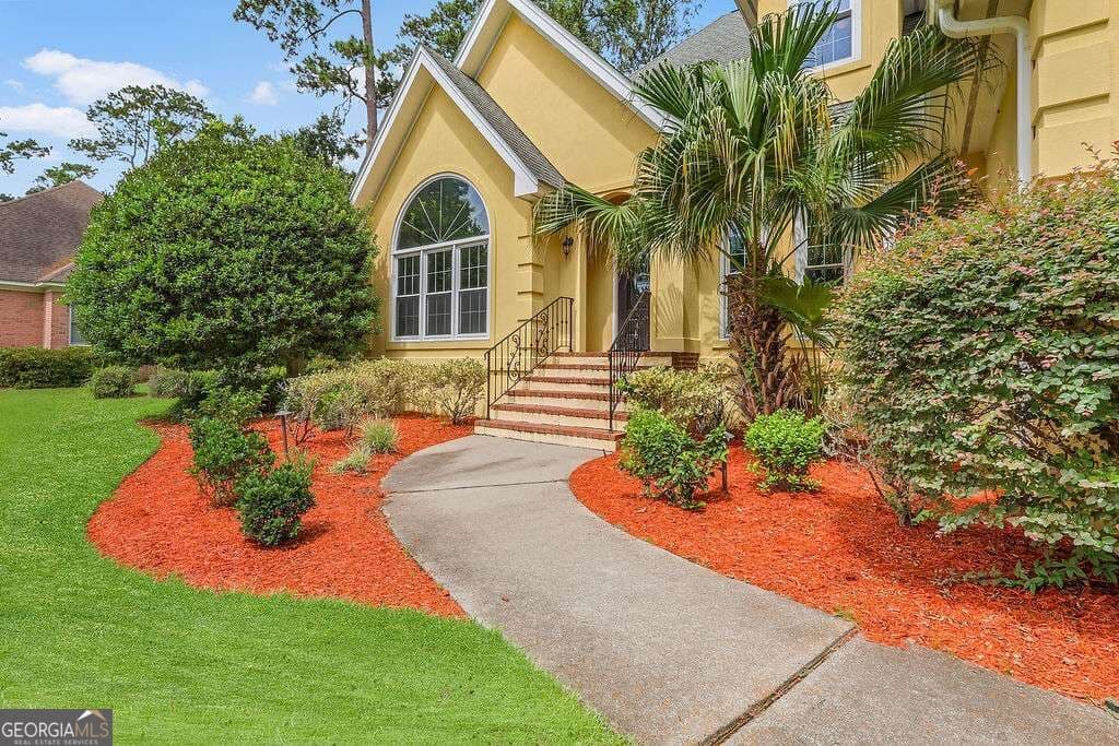 3 bedroom, 3 bathroom, 2,900 sq ft single family residence for sale at 230 Lyman Hall, Savannah, GA 31410 — photo 7