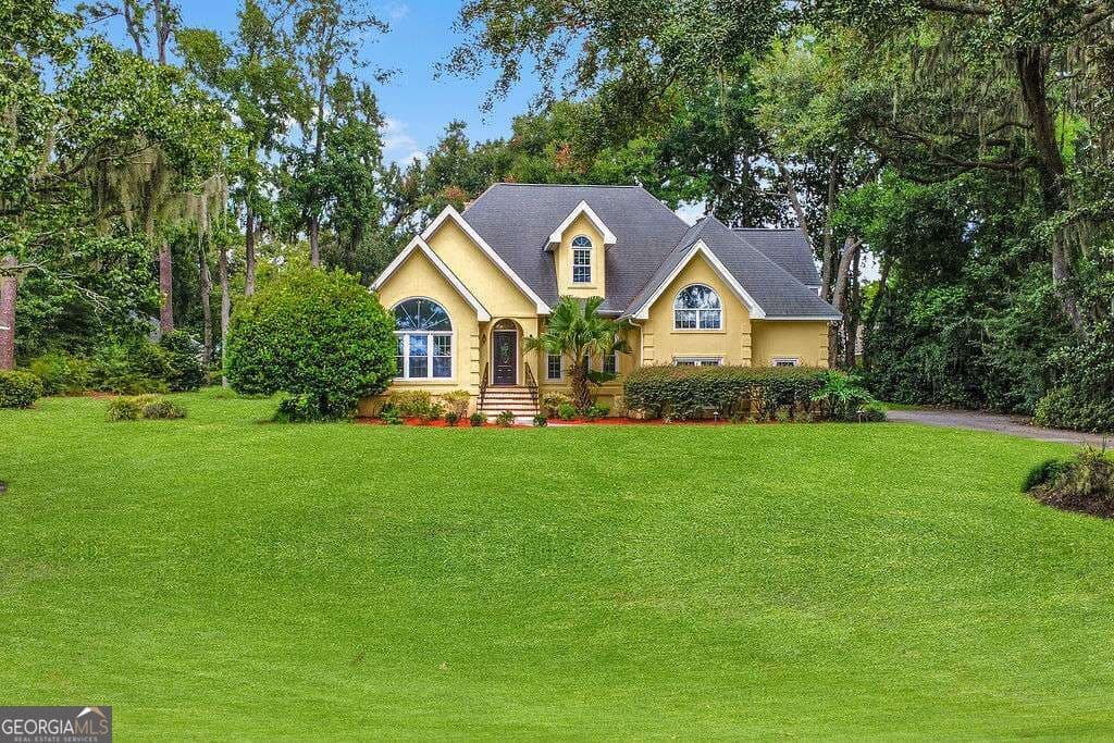 3 bedroom, 3 bathroom, 2,900 sq ft single family residence for sale at 230 Lyman Hall, Savannah, GA 31410 — photo 5