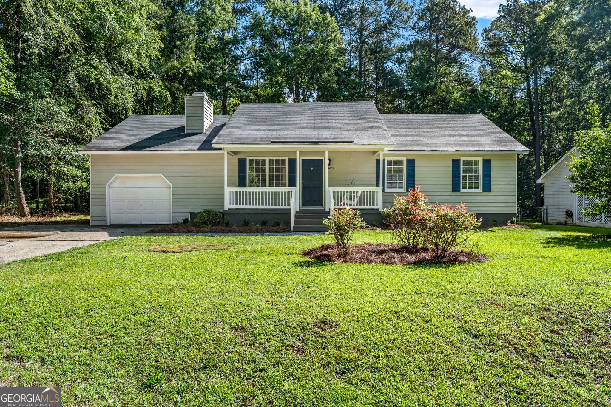 3 bedroom, 2 bathroom, 1,462 sq ft single family residence sold at 1054 Santa Fe Trail, Macon, GA 31220