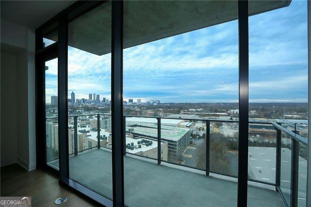 1 bedroom, 1 bathroom, 699 sq ft condominium for rent at 788 W Marietta Street 811, Atlanta, GA 30318 for $1,800 a month — photo 6