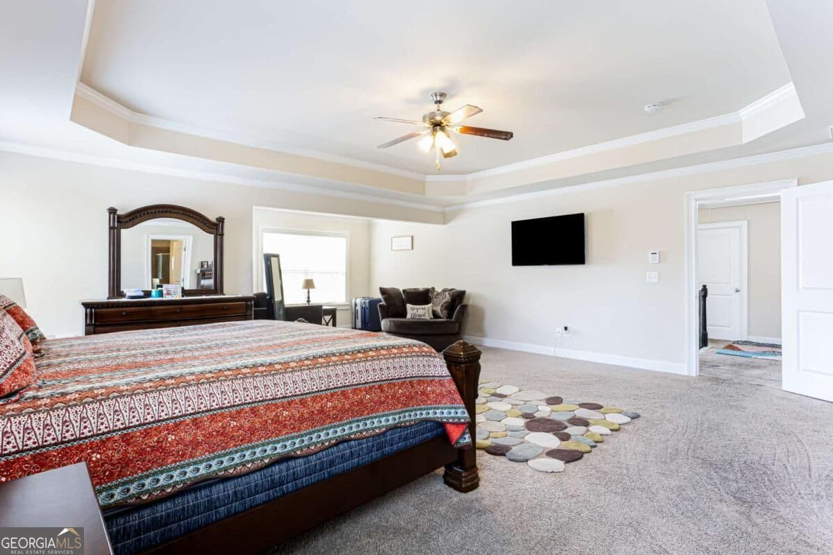 5 bedroom, 3 bathroom, 3,140 sq ft single family residence for sale at 100 Regency Place, Covington, GA 30016 — photo 5