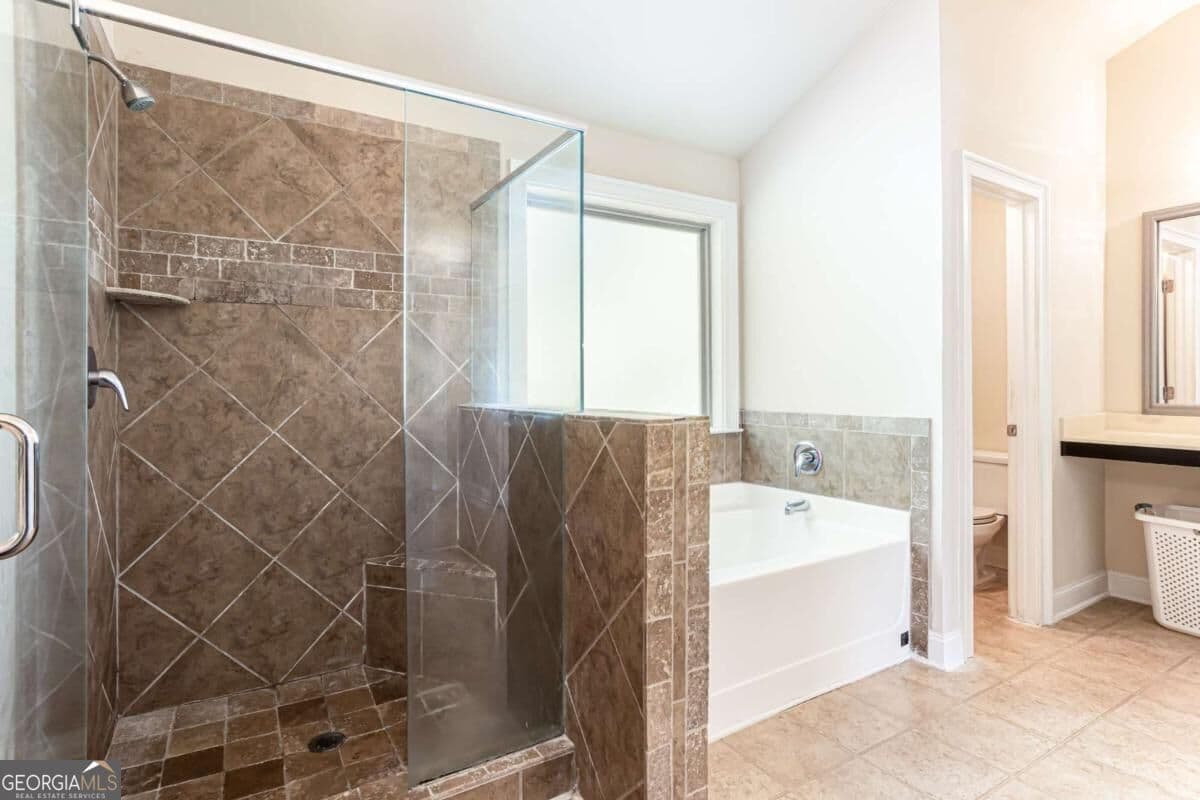 5 bedroom, 3 bathroom, 3,140 sq ft single family residence for sale at 100 Regency Place, Covington, GA 30016 — photo 10