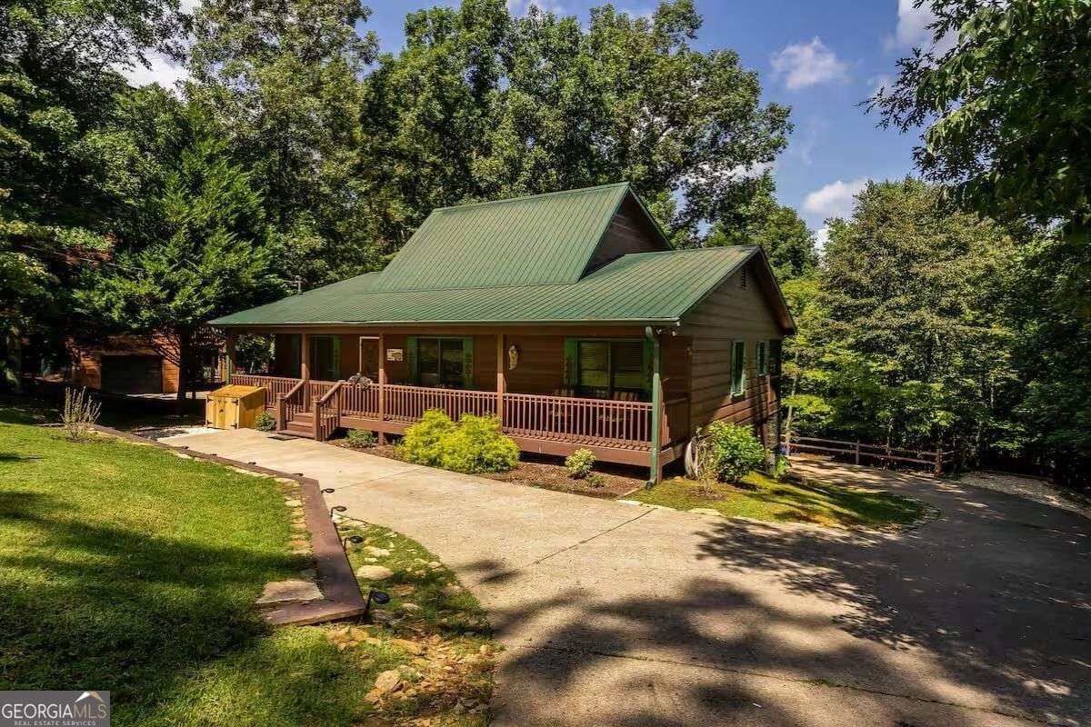 3 bedroom, 3 bathroom, 1,756 sq ft cabin,single family residence for sale at 808 Villa Drive, Ellijay, GA 30540 — photo 2