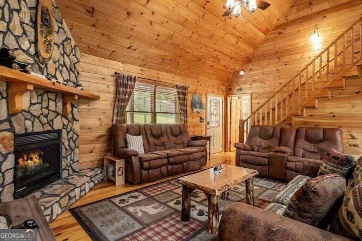 3 bedroom, 3 bathroom, 1,756 sq ft cabin,single family residence for sale at 808 Villa Drive, Ellijay, GA 30540 — photo 8