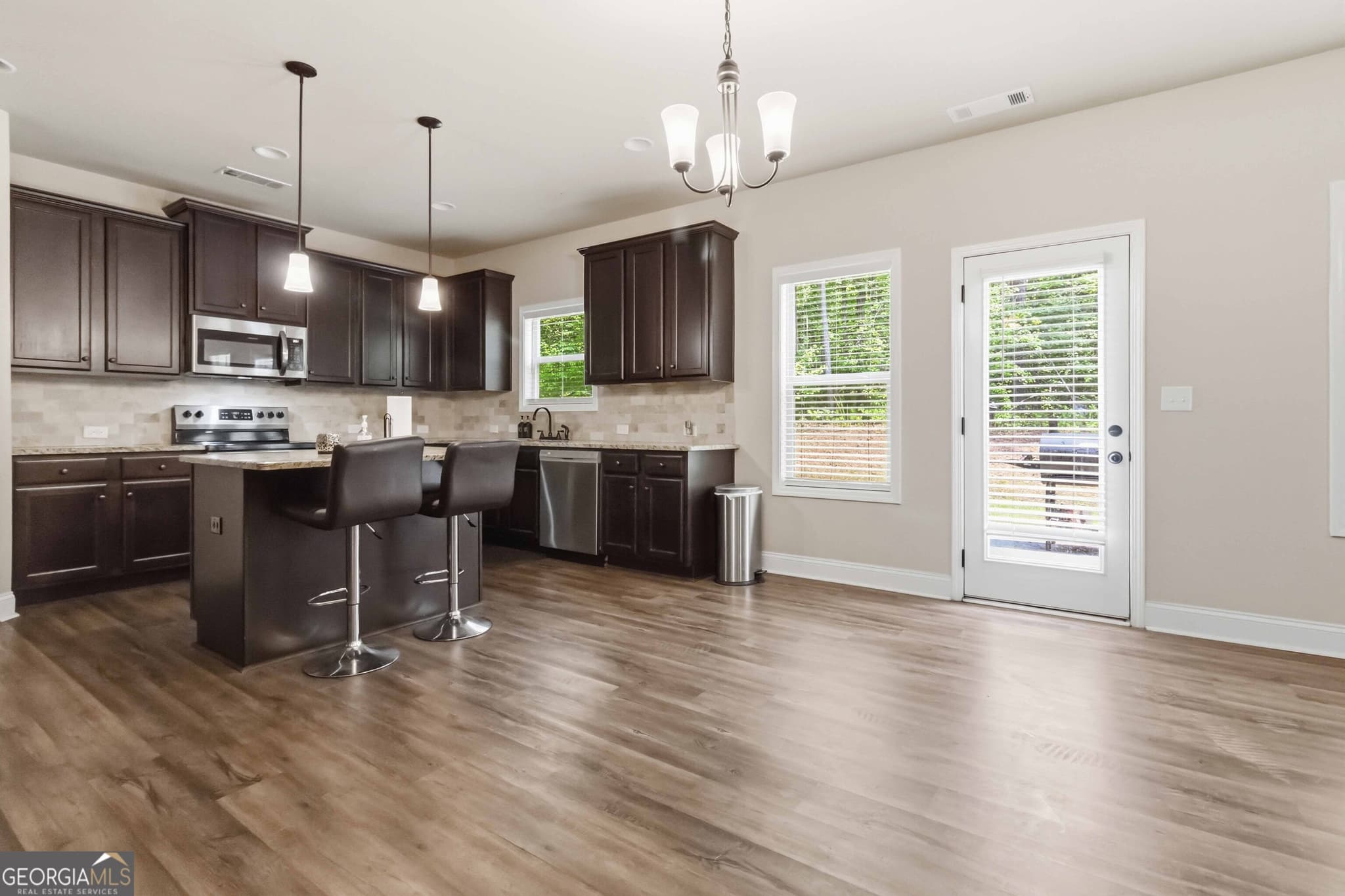 5 bedroom, 3 bathroom, 2,947 sq ft single family residence for sale at 3500 Peeksville Road, Locust Grove, GA 30248 — photo 9