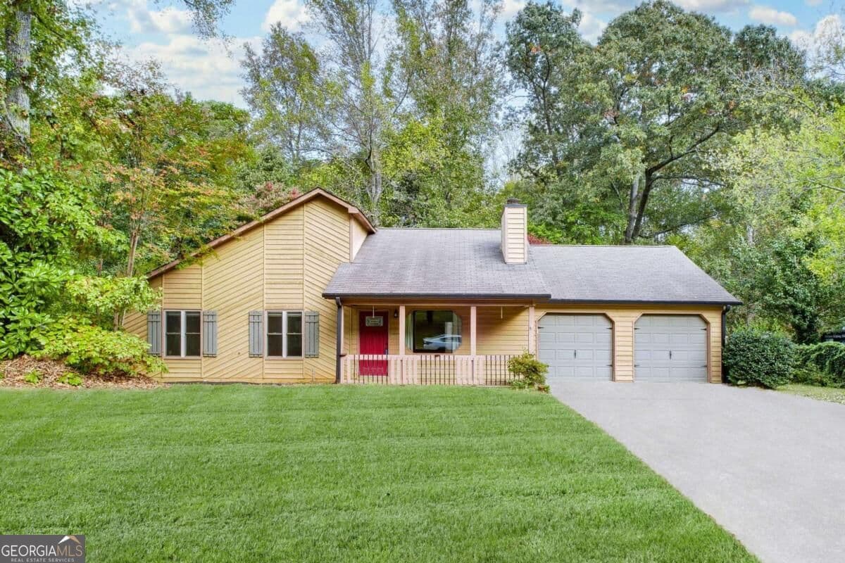 3 bedroom, 2 bathroom single family residence for rent at 256 Park Avenue, Woodstock, GA 30188 for $2,250 a month — photo 1 of 29