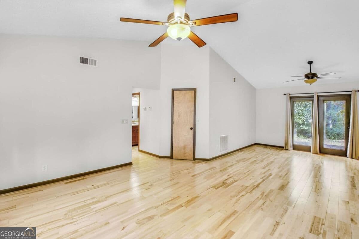 3 bedroom, 2 bathroom single family residence for rent at 256 Park Avenue, Woodstock, GA 30188 for $2,250 a month — photo 9