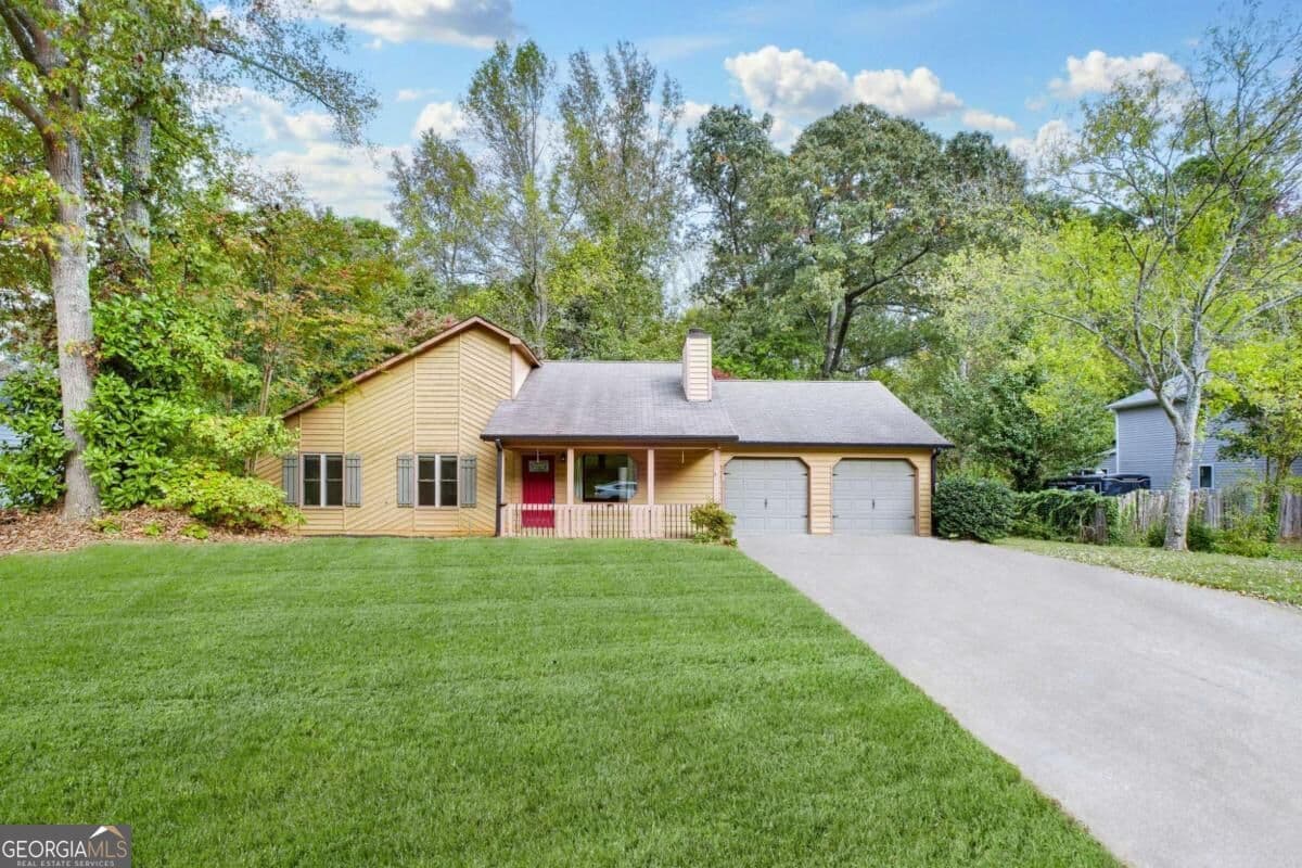 3 bedroom, 2 bathroom single family residence for rent at 256 Park Avenue, Woodstock, GA 30188 for $2,250 a month — photo 4