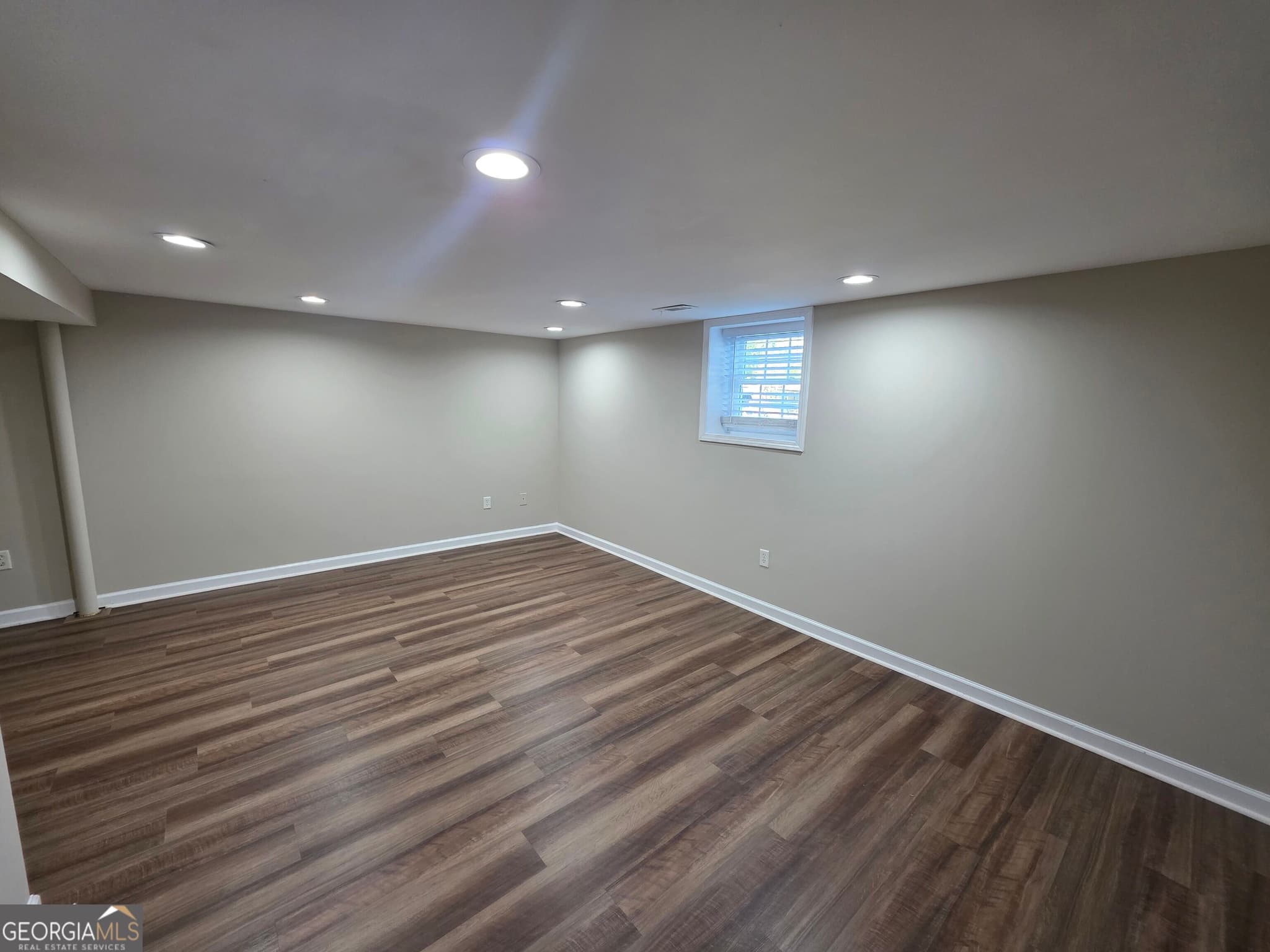 4 bedroom, 2 bathroom, 2,217 sq ft single family residence for rent at 402 Hip Pocket Road, Peachtree City, GA 30269 for $2,500 a month — photo 9