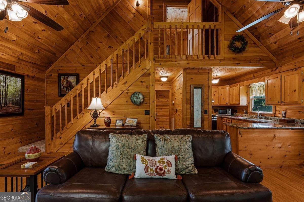 3 bedroom, 3 bathroom, 1,920 sq ft cabin,single family residence for sale at 801 Davenport Mountain Road, Blue Ridge, GA 30513 — photo 6