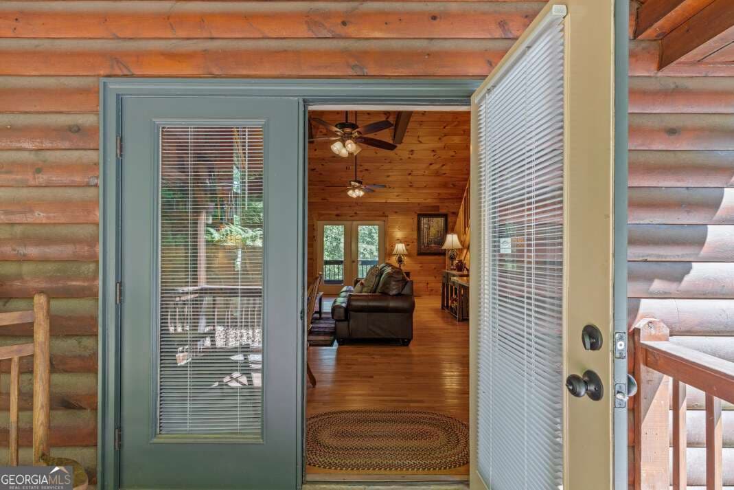 3 bedroom, 3 bathroom, 1,920 sq ft cabin,single family residence for sale at 801 Davenport Mountain Road, Blue Ridge, GA 30513 — photo 3