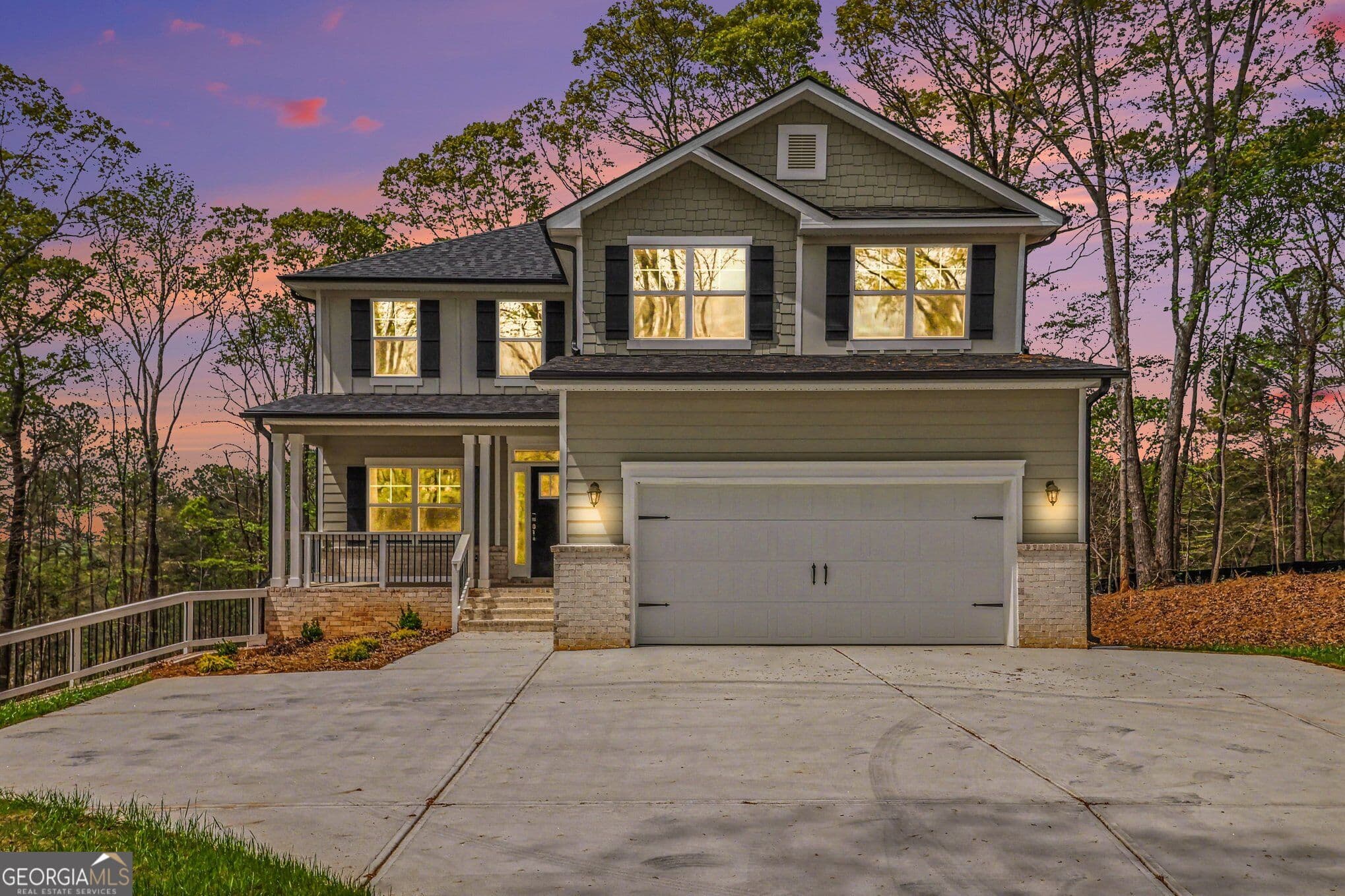 4 bedroom, 4.5 bathroom, 3,681 sq ft single family residence for sale at 626 Walnut Creek Parkway, Pendergrass, GA 30567