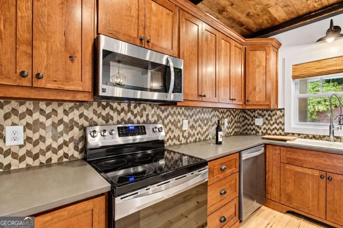 5 bedroom, 3.5 bathroom single family residence for sale at 224 River Rock Drive, Dahlonega, GA 30533 — photo 6