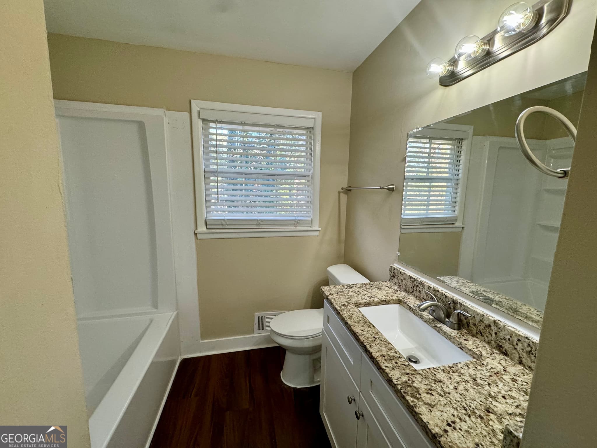 5 bedroom, 2 bathroom, 2,243 sq ft single family residence for sale at 1965 Rollingwood Drive, Atlanta, GA 30316 — photo 7