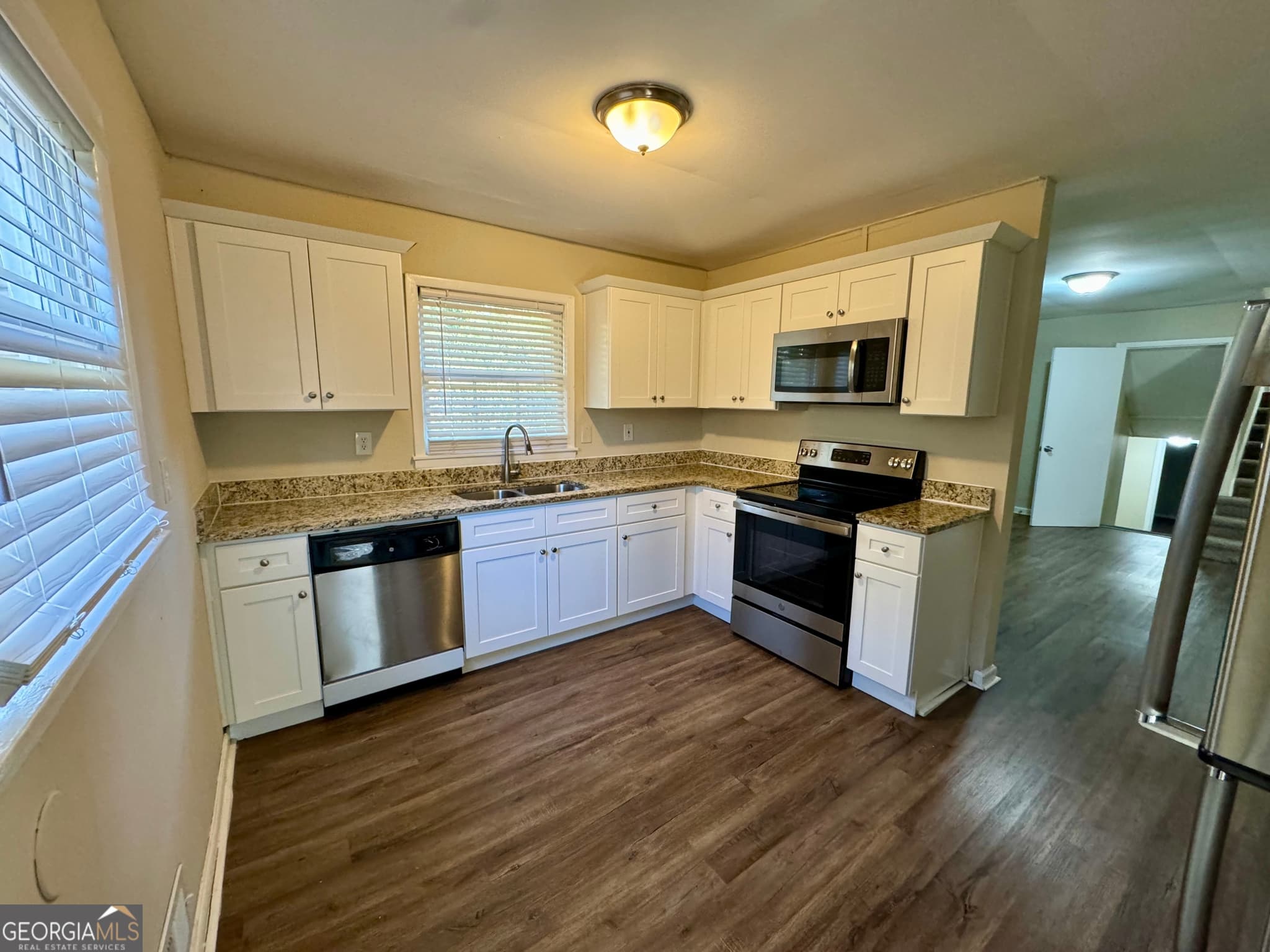 5 bedroom, 2 bathroom, 2,243 sq ft single family residence for sale at 1965 Rollingwood Drive, Atlanta, GA 30316 — photo 5
