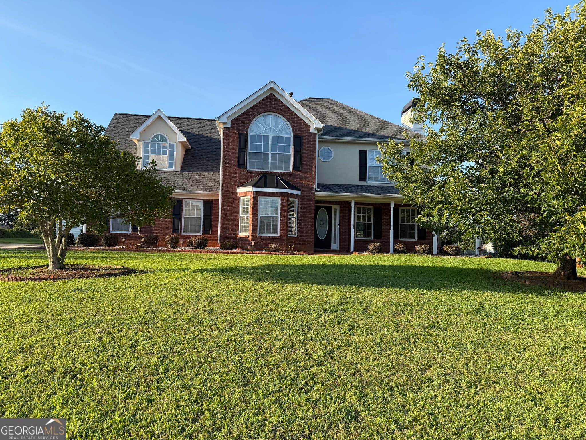 3 bedroom, 2.5 bathroom, 2,408 sq ft single family residence for sale at 152 Moss Pointe Drive, Mcdonough, GA 30253 — photo 1 of 16