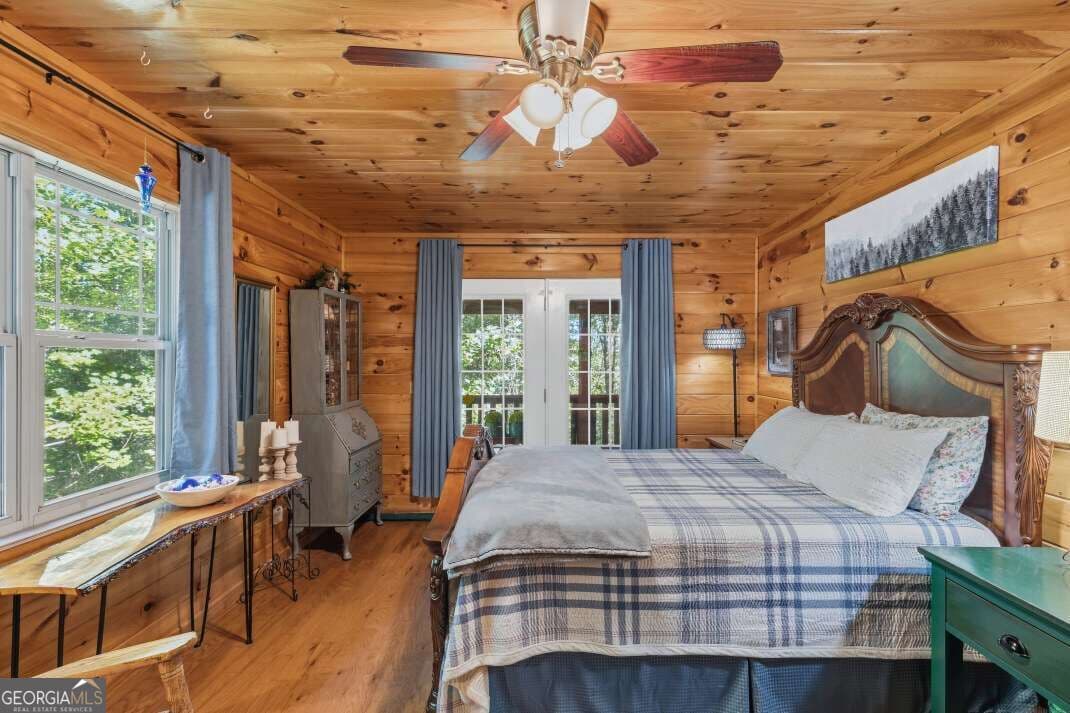 2 bedroom, 2.5 bathroom, 2,016 sq ft cabin,single family residence for sale at 327 Eagles Nest Lane, Blue Ridge, GA 30513 — photo 8