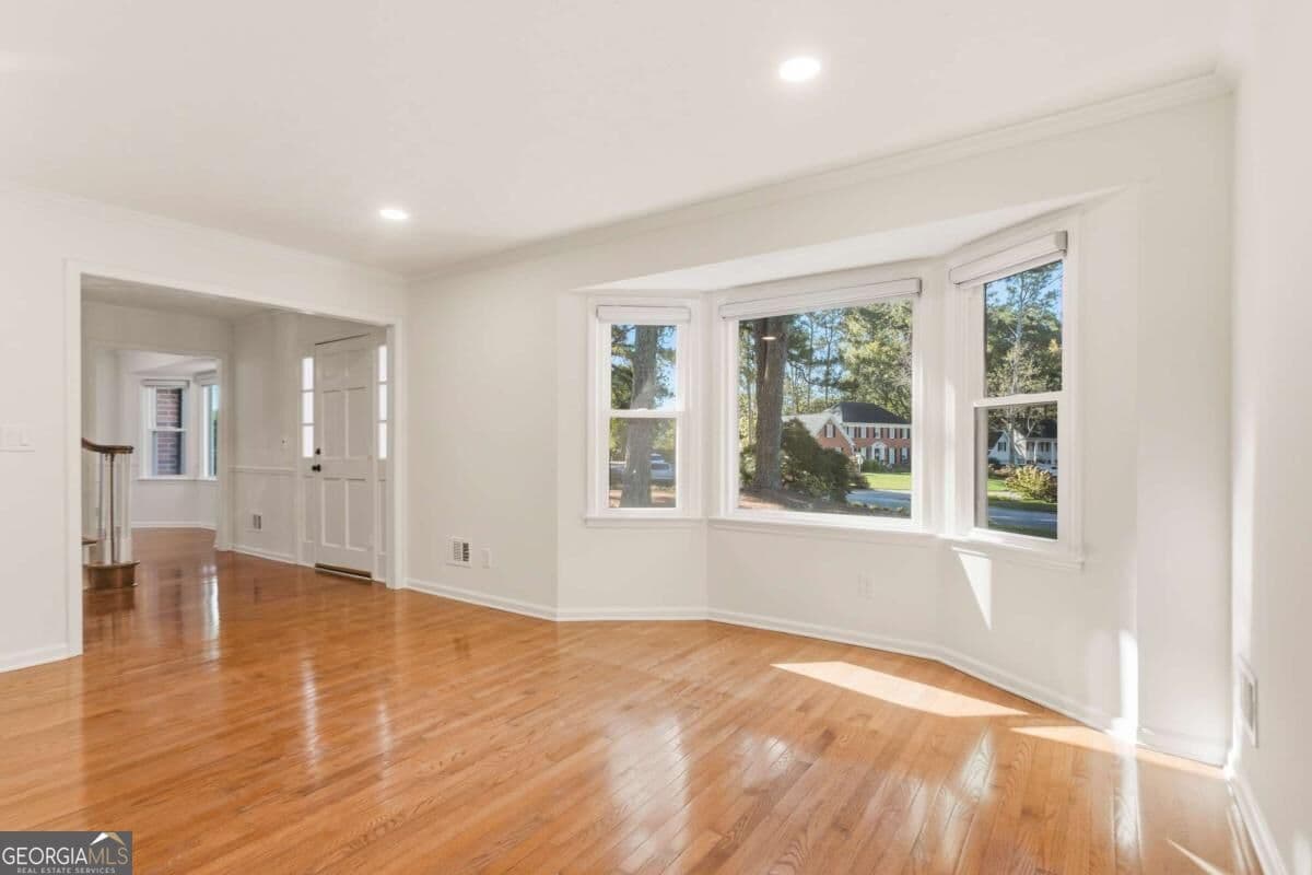 4 bedroom, 2.5 bathroom, 2,726 sq ft single family residence for sale at 724 Lanford Springs Drive, Lilburn, GA 30047 — photo 10