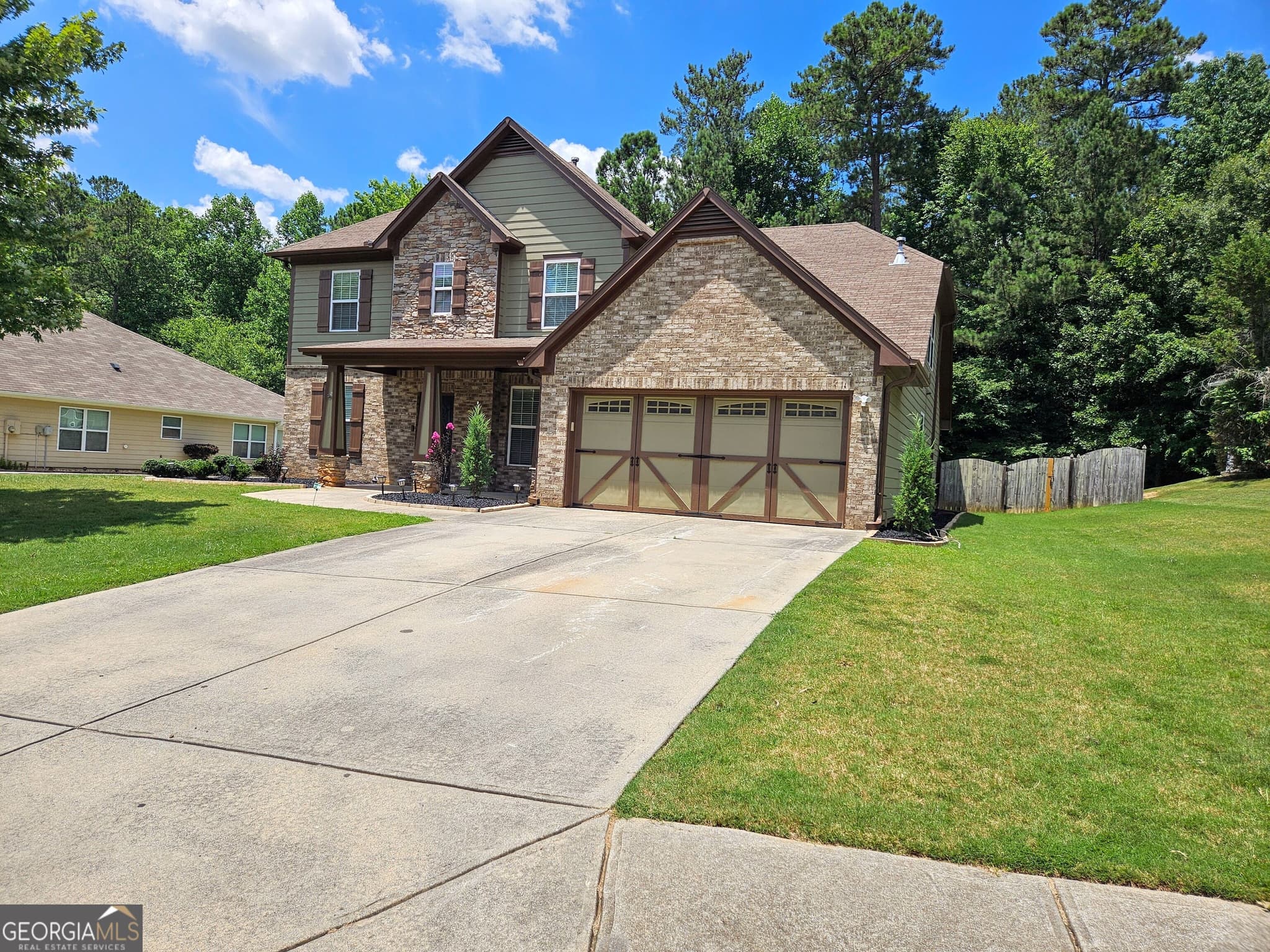 4 bedroom, 3.5 bathroom, 3,220 sq ft single family residence for rent at 536 Longwood Place, Dallas, GA 30132 for $2,950 a month — photo 1 of 1