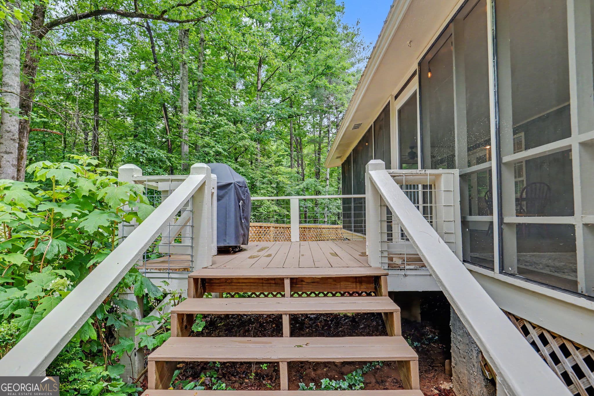 3 bedroom, 3.5 bathroom, 1,724 sq ft single family residence for sale at 5637 Murray Cove Road, Tiger, GA 30576 — photo 6