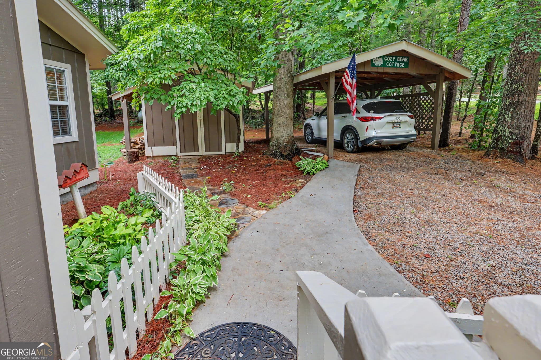 3 bedroom, 3.5 bathroom, 1,724 sq ft single family residence for sale at 5637 Murray Cove Road, Tiger, GA 30576 — photo 3