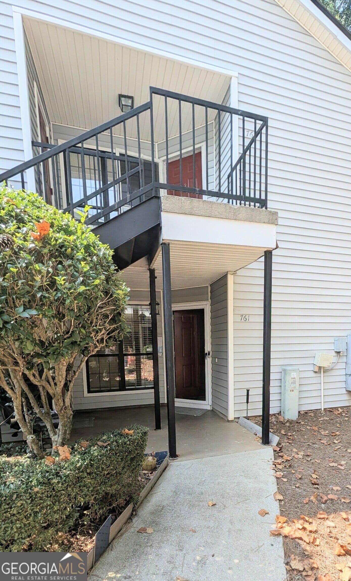 3 bedroom, 2 bathroom, 1,060 sq ft condominium for sale at 761 Windchase Lane, Stone Mountain, GA 30083 — photo 2