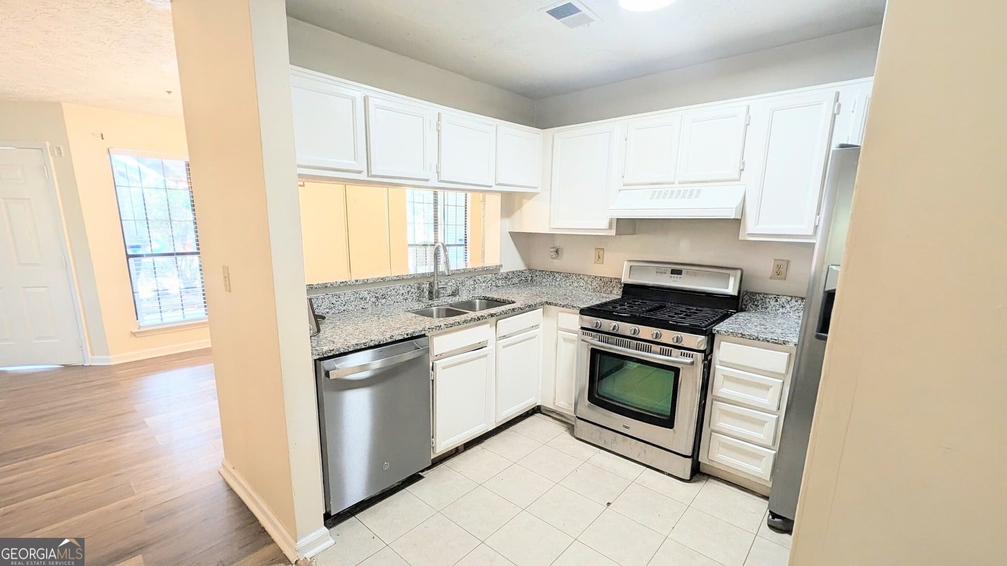 3 bedroom, 2 bathroom, 1,060 sq ft condominium for sale at 761 Windchase Lane, Stone Mountain, GA 30083 — photo 10
