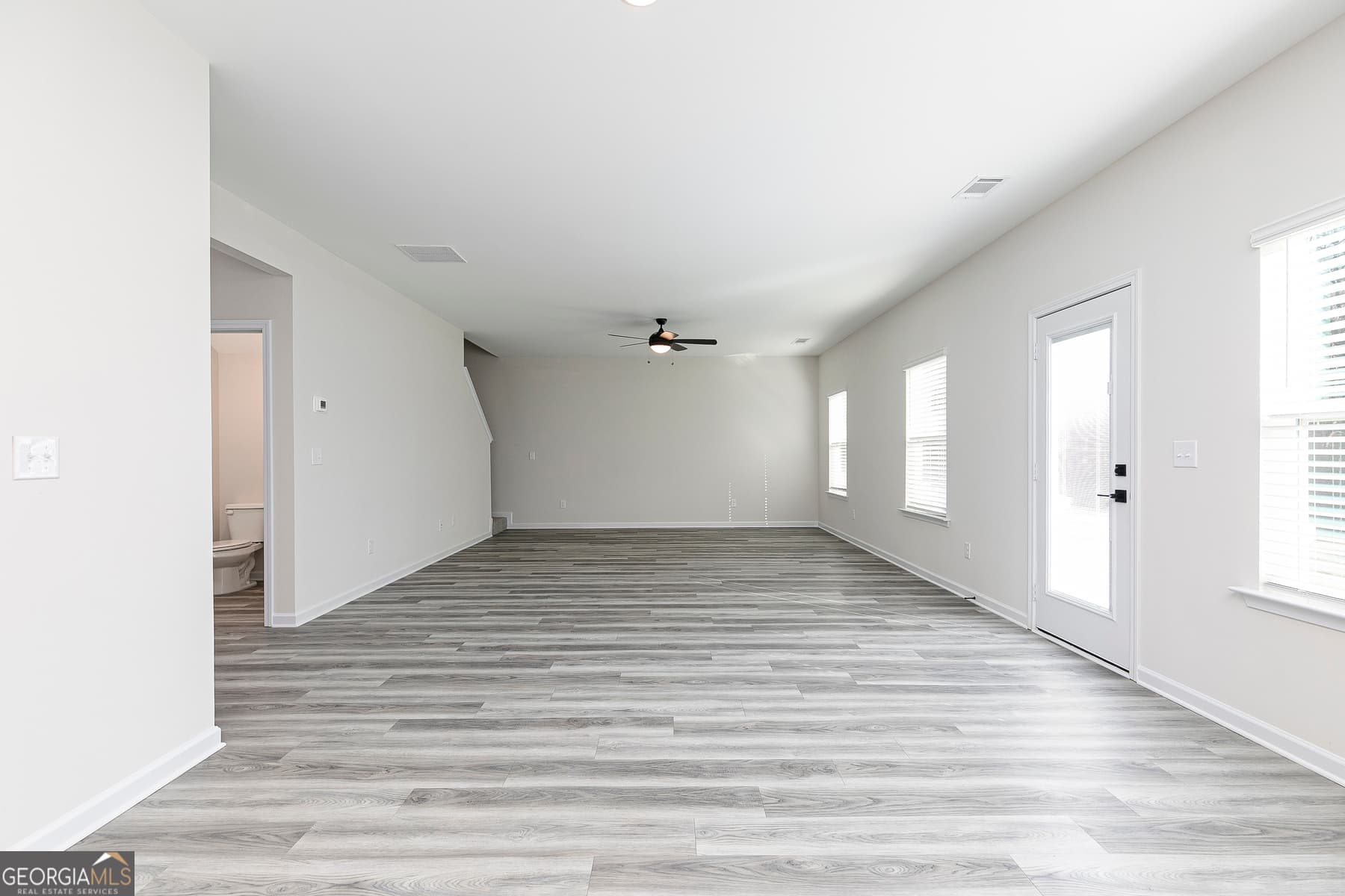4 bedroom, 2.5 bathroom, 2,231 sq ft single family residence for sale at 127 Darter Court, Jefferson, GA 30549 — photo 5