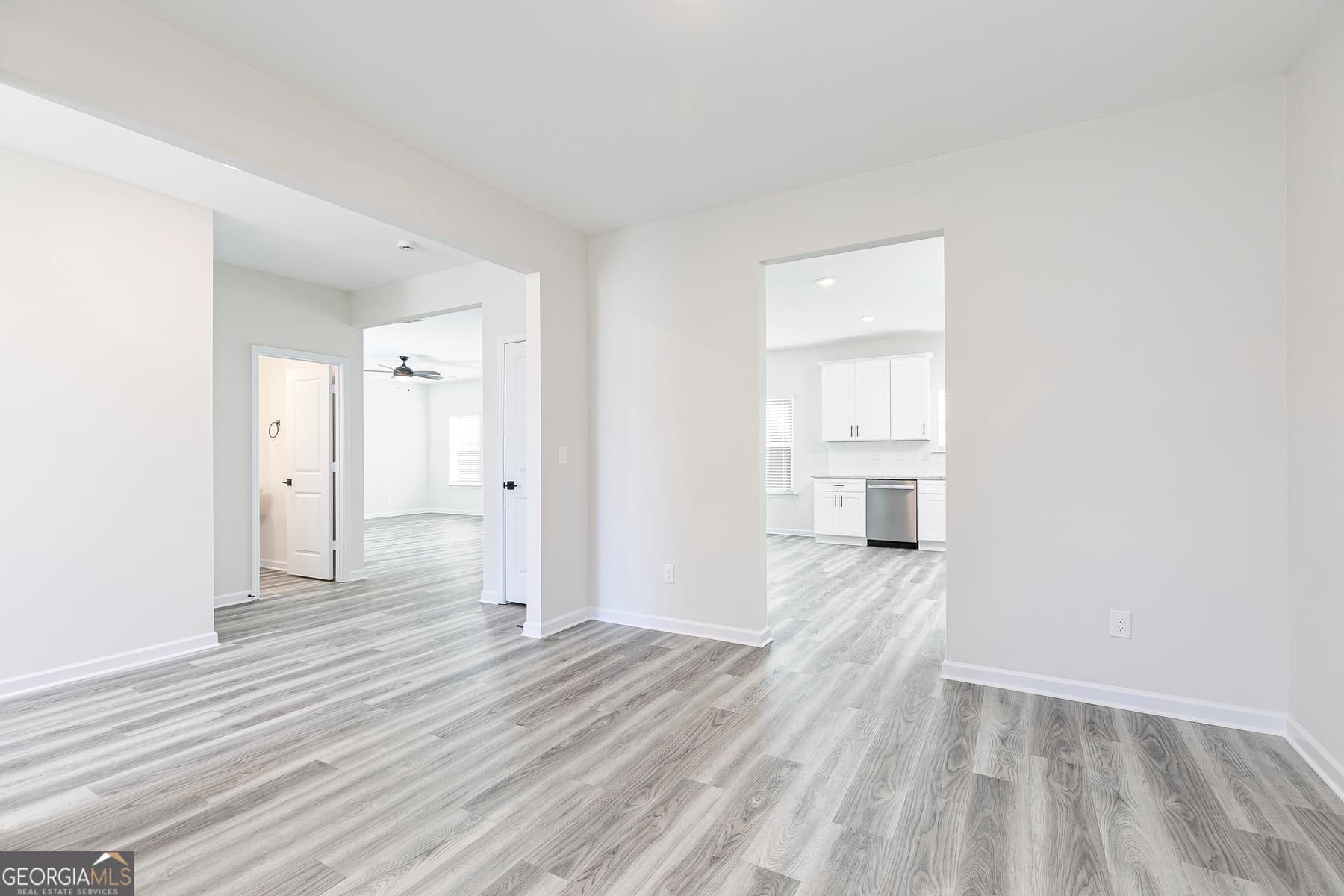 4 bedroom, 2.5 bathroom, 2,231 sq ft single family residence for sale at 127 Darter Court, Jefferson, GA 30549 — photo 4