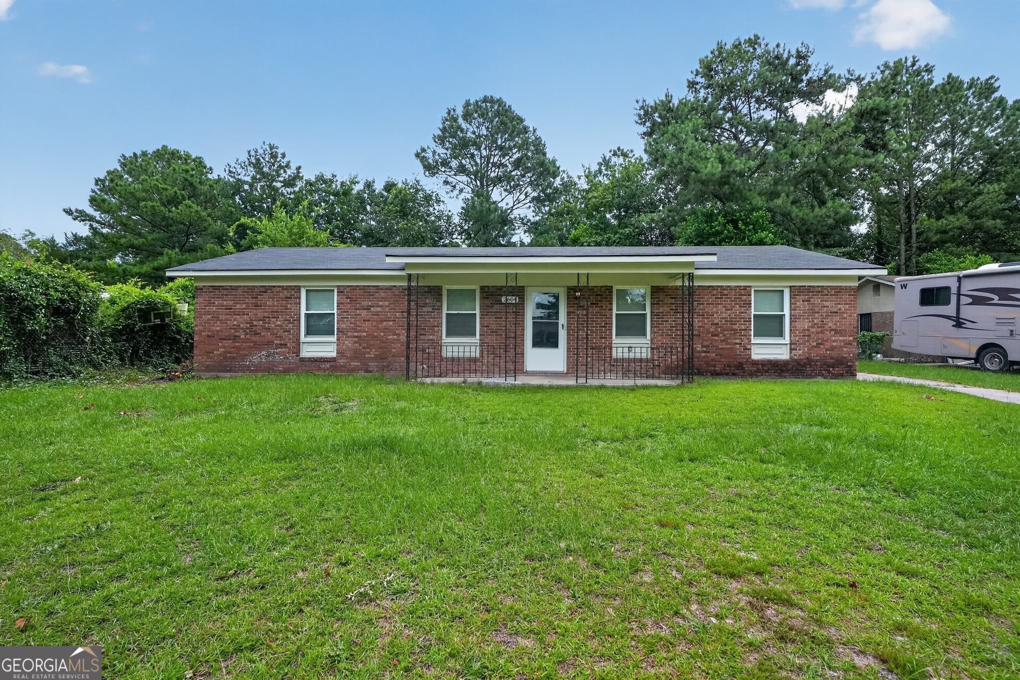 3 bedroom, 2 bathroom, 1,300 sq ft single family residence for sale at 2604 Massoit Court, Augusta, GA 30906 — photo 2