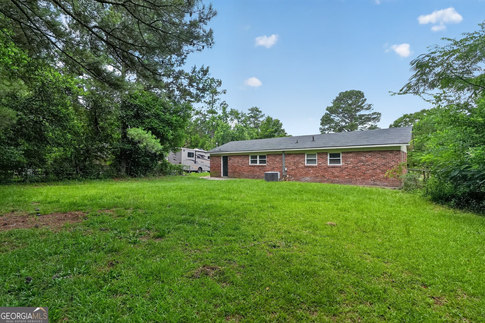 3 bedroom, 2 bathroom, 1,300 sq ft single family residence for sale at 2604 Massoit Court, Augusta, GA 30906 — photo 3
