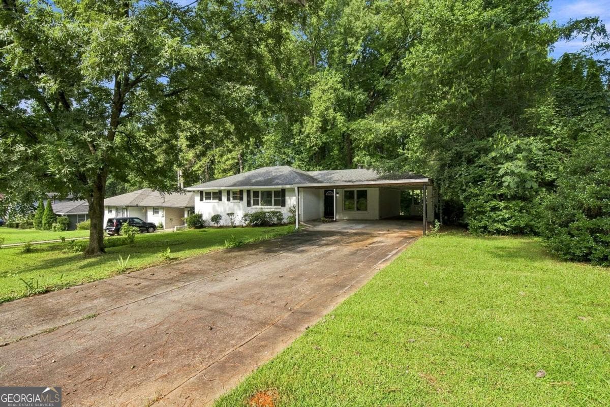 3 bedroom, 1.5 bathroom, 1,388 sq ft single family residence for sale at 2167 Cloverdale Drive, Atlanta, GA 30316 — photo 2