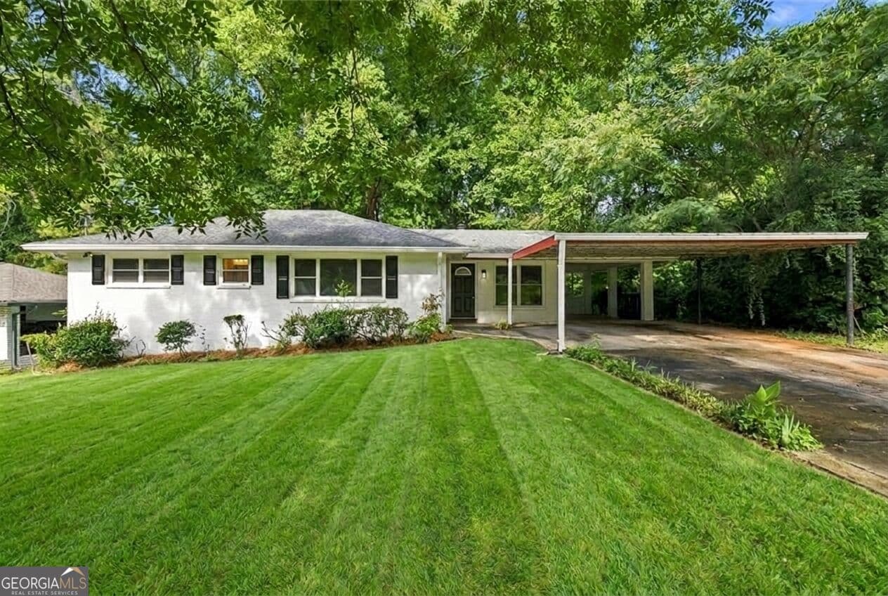 3 bedroom, 1.5 bathroom, 1,388 sq ft single family residence for sale at 2167 Cloverdale Drive, Atlanta, GA 30316 — photo 1 of 34