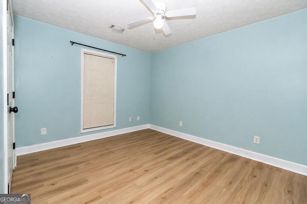4 bedroom, 3 bathroom, 1,908 sq ft single family residence under contract at 5008 Hidden Hills Court, Columbus, GA 31909 — photo 9