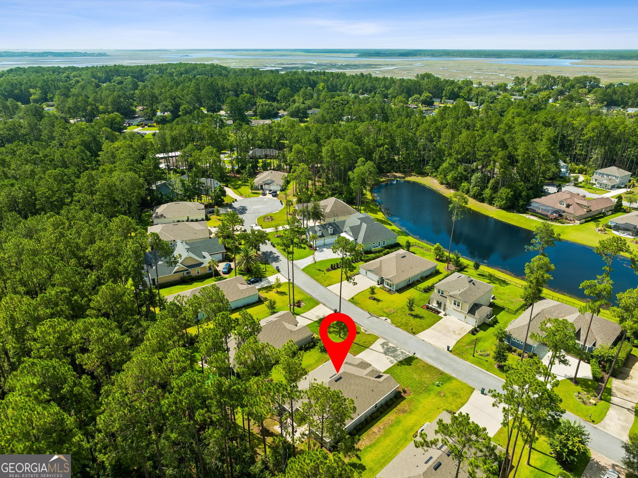 4 bedroom, 3 bathroom, 2,345 sq ft single family residence under contract at 112 Angler Lane, St. Marys, GA 31558 — photo 2