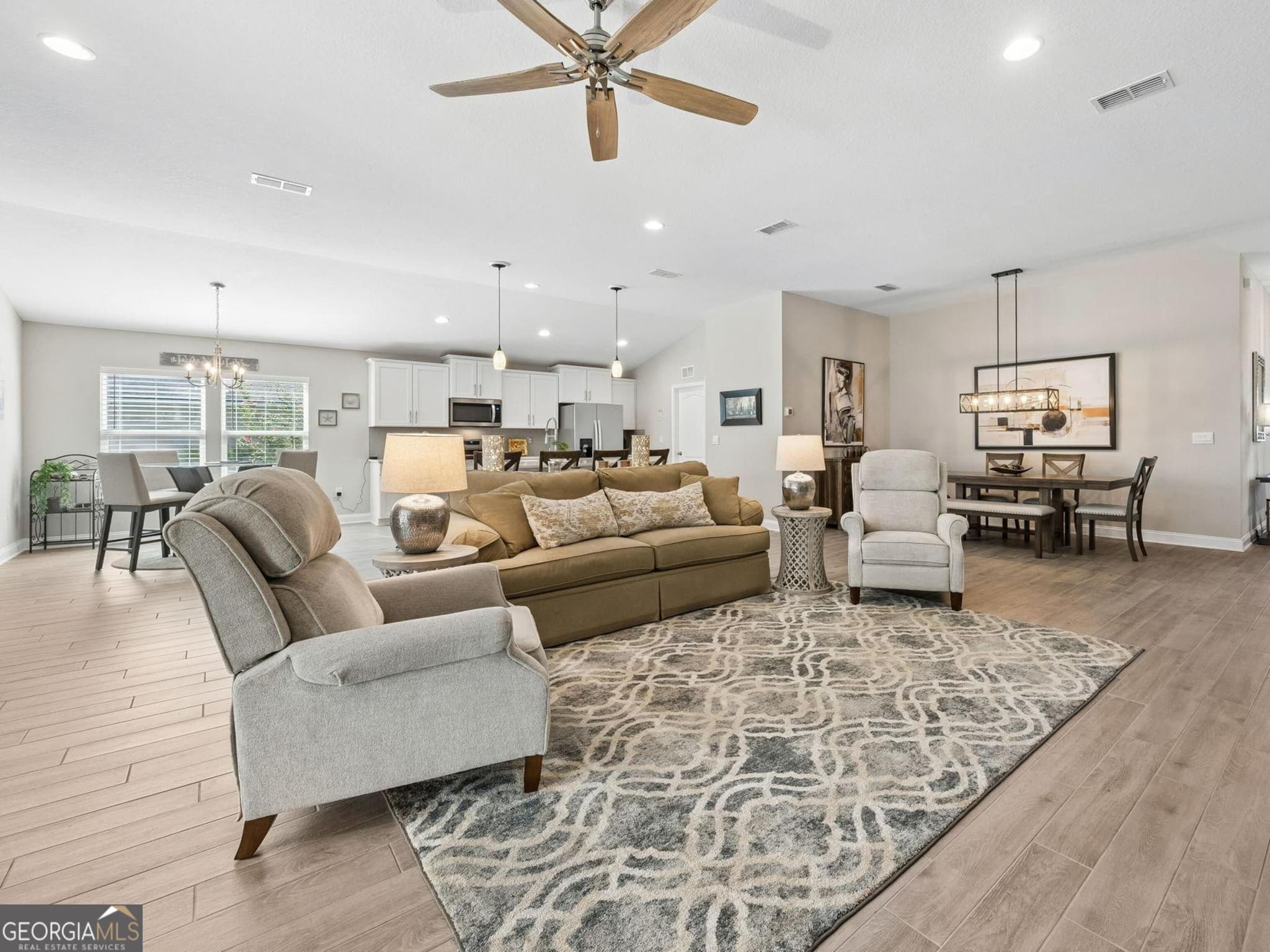 4 bedroom, 3 bathroom, 2,345 sq ft single family residence under contract at 112 Angler Lane, St. Marys, GA 31558 — photo 6