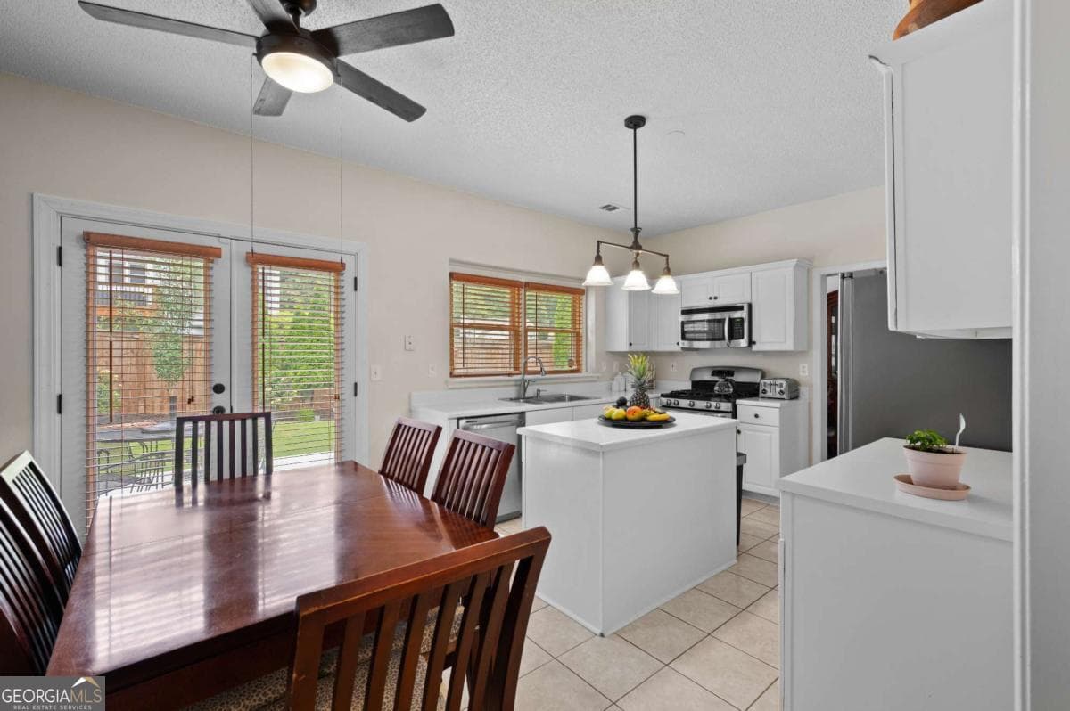 4 bedroom, 2.5 bathroom, 2,474 sq ft single family residence for sale at 485 Weatherend Court, Johns Creek, GA 30022 — photo 10